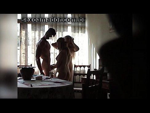 ❤️ Teman seks mengundang pria raksasa dan threesome bersamanya ❤❌ Video seks di porno id.sexvideosex.top